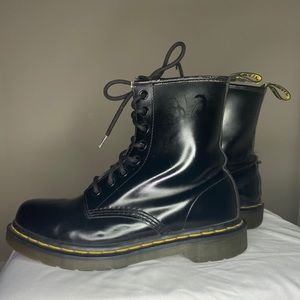 Dr. Marten 1460 Black Boots